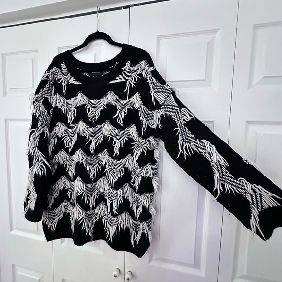 Urban Outfitters UO MINKPINK Fringes Sweater, Loose Fit, US L - Picture 4 of 7